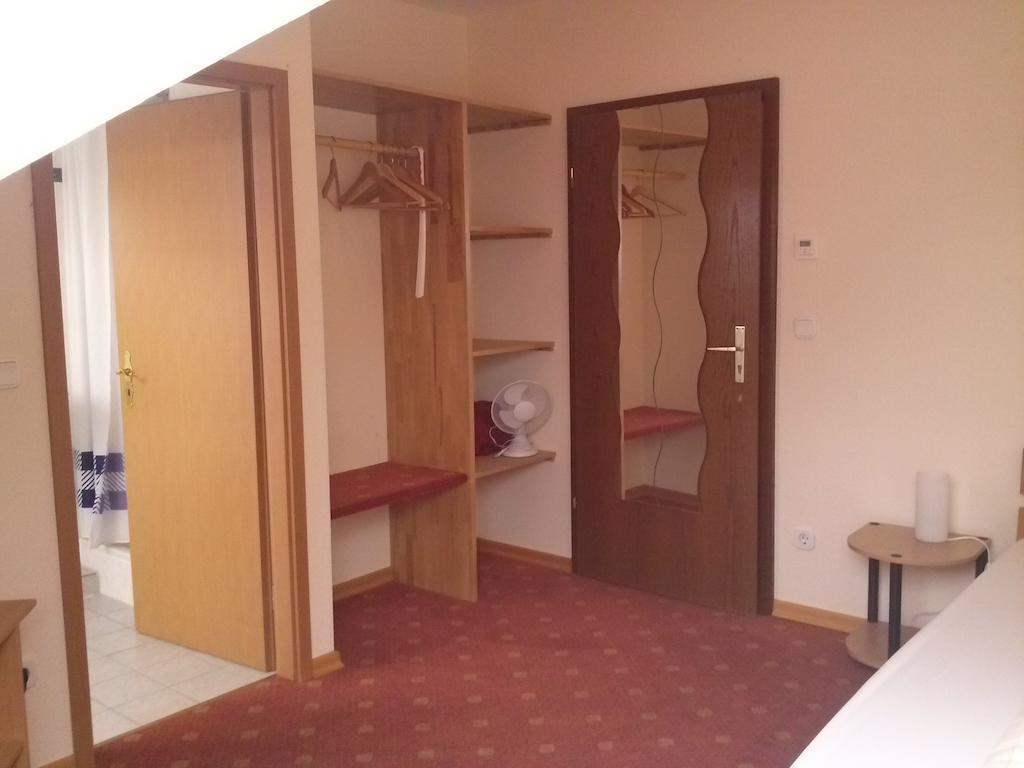 Hotel Garni Am Bowenberg Niederzissen Δωμάτιο φωτογραφία